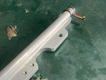 Cargar imagen en el visor de la galería, DF 115 140 hp Suzuki FUEL DELIVERY PIPE 15751-90J03 four stroke 2001-2012 FUEL FILTER UNION 09363-08004 09360-12008 some compatibility 90 100 hp