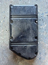 Cargar imagen en el visor de la galería, 40 50 hp Tohatsu Nissan AIRBOX INTAKE SILENCER 3C8024150 3C8024110 two stroke 2002-2005