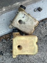 Cargar imagen en el visor de la galería, DT 90 100 hp Suzuki OIL TANK 69100-87E02 69200-87D05 two stroke 1989-1999
