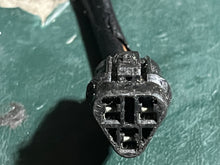 Cargar imagen en el visor de la galería, DT 90 150 175 200 225 hp Suzuki THROTTLE VALVE SENSOR 37810-87D13 two stroke 1987-1999
