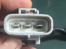Cargar imagen en el visor de la galería, 25 30 hp Mercury EFI voltage regulator RECTIFIER 898103T14 four stroke
