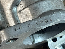 Lade das Bild in den Galerie-Viewer, 60 HP Mercury ELPTO ELHLPTO 3301-824854-C P 3301-821946A Bottom Carburetor WME 28-3 TWO STROKE