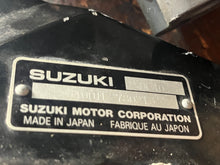 Cargar imagen en el visor de la galería, DF 40 50 hp Suzuki 48000-87J30 POWER TRIM ptt MODEL 2005 05-10 TESTED DF 40 50 hp Suzuki 48000-87J30 also BF 40 50 hp 56000-ZW4-H18 by swapping out top joint piece 56113-ZW4-H11