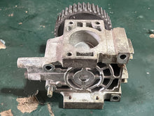 Cargar imagen en el visor de la galería, 150 175 200 hp Yamaha HPDI 68F-12170-01-00 CAMSHAFT ASSY Fuel Pump two stroke 2001-2003