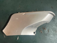 Cargar imagen en el visor de la galería, BF 200 225 175 hp Honda 63736-ZY3-A12ZA LOWER MOUNTING COVER left PORT Extension case 2006-up