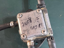 Cargar imagen en el visor de la galería, 40 30 50 60 hp Mercury 899106T01 FUEL PUMP & FUEL FILTER 879884T with hoses Four Stroke EFI 2008