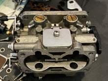 Lade das Bild in den Galerie-Viewer, 115 hp Yamaha CARBURETOR SET 6E5-14301-15-00 6E5-14302-15-00 1986-95 two stroke oem 6E515