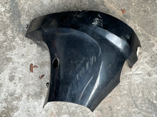 Load image into Gallery viewer, DF 25 hp Suzuki 61821-95J01-0EP SIDE COVER with handle PORT 2006 twin v Four Stroke outboard