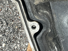 Lade das Bild in den Galerie-Viewer, LOCAL PICK UP: 200 - 300 hp Evinrude E-tec LOWER SIDE COVER SET 25” 5005932 0350875 5005206 0350881 Two Stroke