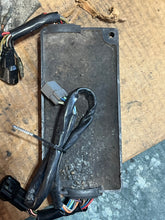 Cargar imagen en el visor de la galería, DT 225 hp suzuki efi ICM Ignition Control Module unit 92E2 f8t30293 32910-92e20  sup: 32910-92E00 two stroke