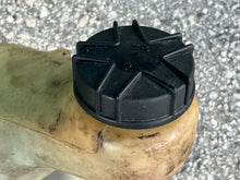 Cargar imagen en el visor de la galería, DT 90 100 hp Suzuki OIL TANK 69100-87E02 69200-87D05 two stroke 1989-1999
