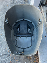 Lade das Bild in den Galerie-Viewer, F200, F 225 hp Yamaha TOP COWLING four stroke LOCAL PICK UP ONLY