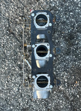 Load image into Gallery viewer, 90 75 hp Yamaha 6H1-14301-15-00 CARBURETOR set 14302 14303, 6H1-13641-02-94 MANIFOLD, 688-13610-00-00 REED VALVE two stroke 1985-1991
