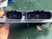 Load image into Gallery viewer, f 90 hp Yamaha ENGINE CONTROL UNIT ecu 6D8-8591A-16-00 four stroke 2004- 2016 off of 2004 f90 works in place 6D8-00 6D8-10 6D8-11 6D8-12 6D8-13 6D8-14 6D8-15