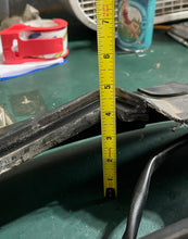 Lade das Bild in den Galerie-Viewer, 8 HP Mercury 9204A1 BOTTOM COWL two stroke 826677A3 STOP SWITCH 9.9 15 HP