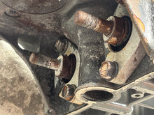 Lade das Bild in den Galerie-Viewer, sold ebay aug2025————DF 140 115 hp Suzuki 51110-90821-0EP 51110-90810-0EP ENGINE HOLDER 2001-2011 four stroke