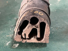 Load image into Gallery viewer, f 115 90 80 75 hp Yamaha bottom cowling GROMMET 68V-42725-00-00 four stroke 2001-2016