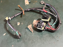Cargar imagen en el visor de la galería, 140 150 175 200 hp Mercury TRIM HARNESS 819514A11 two stroke some compatibility Force 75 90 120 hp