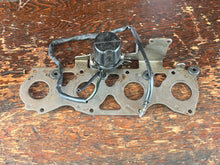 Lade das Bild in den Galerie-Viewer, 50 40 hp Yamaha Mercury auto-start PRIMER STARTER ASSY 62Y-14380-00-00 equivalent 825106 / 62Y-14380-00-00 / 62Y143800000 / 62Y-14380-00 / 62Y1438000 BRACKET 62Y-14291-00-00 four stroke