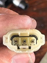 Cargar imagen en el visor de la galería, BF 250 225 200 hp MECHANICAL ENGINES 36452-ZW7-410AH four stroke FOR 3-pin main harnesses - some 40 - 250 hp compatibility