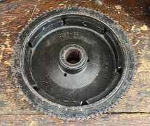 Lade das Bild in den Galerie-Viewer, 60 50 hp Mercury FLYWHEEL 261-9007-c3 9008A44 1996 two stroke 859234T24 92 teeth 9 1/2 inch across