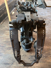 Lade das Bild in den Galerie-Viewer, 150 200 hp Yamaha 25” MIDSECTION two stroke 2.6 hpdi 2000-2005 UPPER CASING 6E5-45111-23-8D SWIVEL 64E-43311-20-8D CLAMPS 64E-43111-02-8D 64E-43112-02-8D