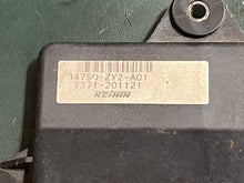 Cargar imagen en el visor de la galería, BF 200 hp Honda ECU control unit 34750-zy2-a01 Four Stroke 2006-up for non-VTec engines