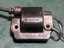 Load image into Gallery viewer, 115 - 225 hp Yamaha Ignition Coil CM 61-32, 1988 V6 1 eyelet 1 bullet cm61-32 6E5-85570-11-00