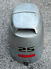 Cargar imagen en el visor de la galería, BF 25 30 hp Honda ENGINE COVER 63100-ZV7-750ZA four stroke 1997-earlier-2000