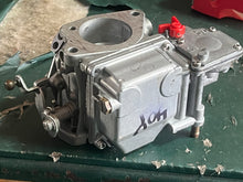 Lade das Bild in den Galerie-Viewer, sold aug2025———PARTS - 40 hp Yamaha 63D-14302-00-00 63D-00 CARBURETOR 2 middle 1995-2003 two stroke
