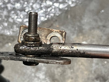Lade das Bild in den Galerie-Viewer, 50 40 hp Tohatsu Nissan steering DRAG LINK & HOOK PLATE 3C8848300 two stroke 2002-2010