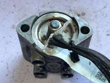 Cargar imagen en el visor de la galería, 150 hp Evinrude e-tec FUEL INJECTOR starboard 5007347 353518 5007765 two stroke AA AB AF models 90-200 hp