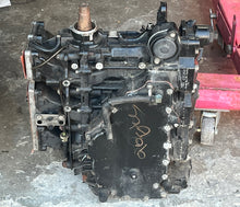 Cargar imagen en el visor de la galería, to be priced after borescope— 90 75 hp Evinrude e-tec CYLINDER CRANKCASE ASSY  5005507 two stroke 2005