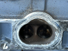 Cargar imagen en el visor de la galería, f 115 hp Yamaha CYLINDER HEAD ASSY 68V-11110-01-94 four stroke 2004 without cams