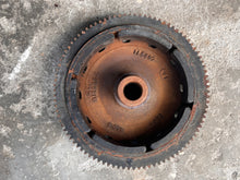 Load image into Gallery viewer, 150 200 hp Mercury flywheel 271-817632-c efi carb two stroke 90-95 v6 817632A12 94-tooth