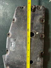 Lade das Bild in den Galerie-Viewer, DT 115 140 hp Suzuki intake AIR SILENCER 13811-94501 COVER 13812-94502 two stroke 1981-82