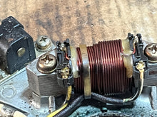 Cargar imagen en el visor de la galería, 90 80 hp Tohatsu Nissan 3B7061302 3B7-06130-2 PULSER PLATE ASSY 1996 two stroke