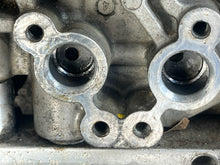 Cargar imagen en el visor de la galería, 150 175 200 hp Yamaha HIGH PRESSURE FUEL PUMP 68F-13910-10-00 68F-13910-00-00 two stroke 2004-2012