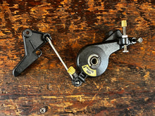 Lade das Bild in den Galerie-Viewer, 60 hp Mercury THROTTLE LEVER 42946T1 42882-C1 ROD 878174 CAM 828160A2 two stroke 1987-96 compat 50-90 hp
