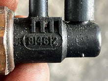Cargar imagen en el visor de la galería, 135 150 200 hp Mercury Mariner VACUUM VALVE 814612 two stroke v6 Black Max XR6
