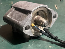 Cargar imagen en el visor de la galería, 90 hp Evinrude E-tec fuel injector strbd 5008826 & 5007147 2008-2012 two stroke 5007433 5007432 353518