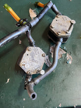 Cargar imagen en el visor de la galería, 150 hp Yamaha FUEL PUMPS 6E5-24410-03-00 two stroke 1994-2004 some compatibility 115 130 175 200 225 250 300 hp