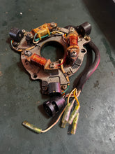 Load image into Gallery viewer, 90 80 hp Tohatsu Nissan COIL PLATE 3B7061030 stator 2002 two stroke 3B7061231 3B7061200 90A2 M80A