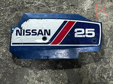 Load image into Gallery viewer, 2.5 hp Nissan Tohatsu ENGINE COVER right strbd 314670032 314670031 N14670032 3C2670030 314S670035 two stroke 2002