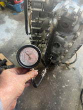 Cargar imagen en el visor de la galería, DT 150 200 hp Suzuki V6 EFI powerhead long block w good COLD compression