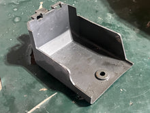 Lade das Bild in den Galerie-Viewer, f 9.9 hp Yamaha electrical TERMINAL COVER 6G8-81916-00-00 four stroke 1989-1998 T9.9ELRT