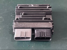 Cargar imagen en el visor de la galería, MFS 50 40 hp Tohatsu voltage 3KY760650 RECTIFIER voltage electrical 2014-up