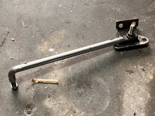 Lade das Bild in den Galerie-Viewer, 50 40 hp Tohatsu Nissan steering DRAG LINK & HOOK PLATE 3C8848300 two stroke 2002-2010