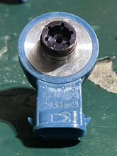 Load image into Gallery viewer, 135 150 175 HP Mercury Air injector Blue 883078A3 883078 8M6001743 two stroke DFI OPTIMAX