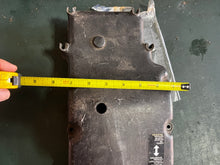 Lade das Bild in den Galerie-Viewer, DT 115 140 hp Suzuki intake AIR SILENCER 13811-94501 COVER 13812-94502 two stroke 1981-82